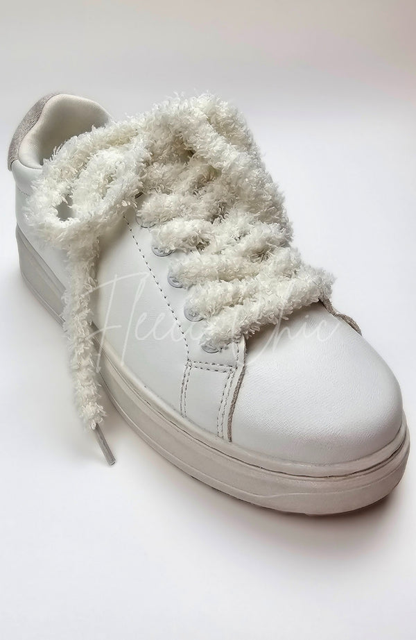 Fuzzy Wide Shoelaces